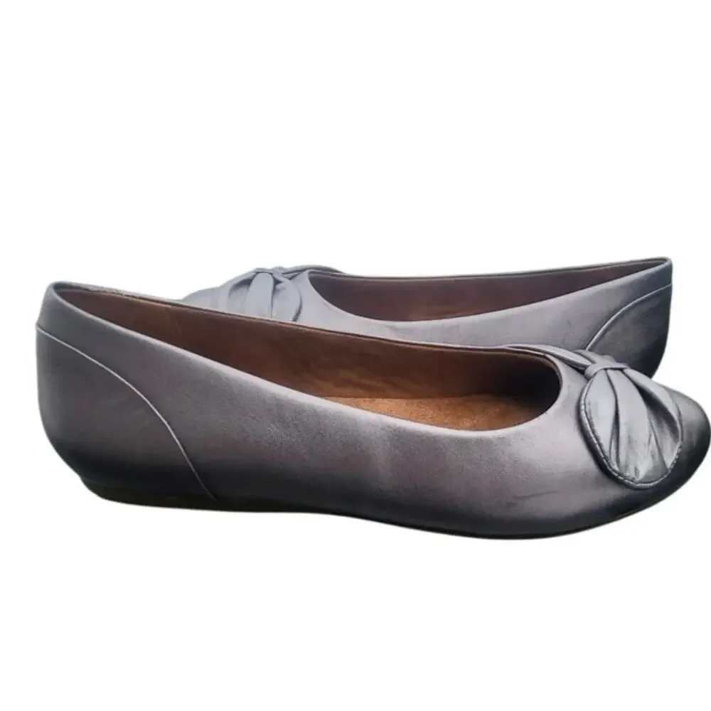 SoftWalk women’s metallic